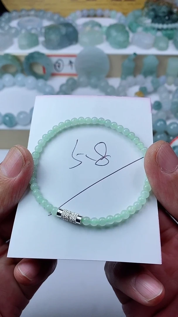 翡翠未镶嵌颈饰手串