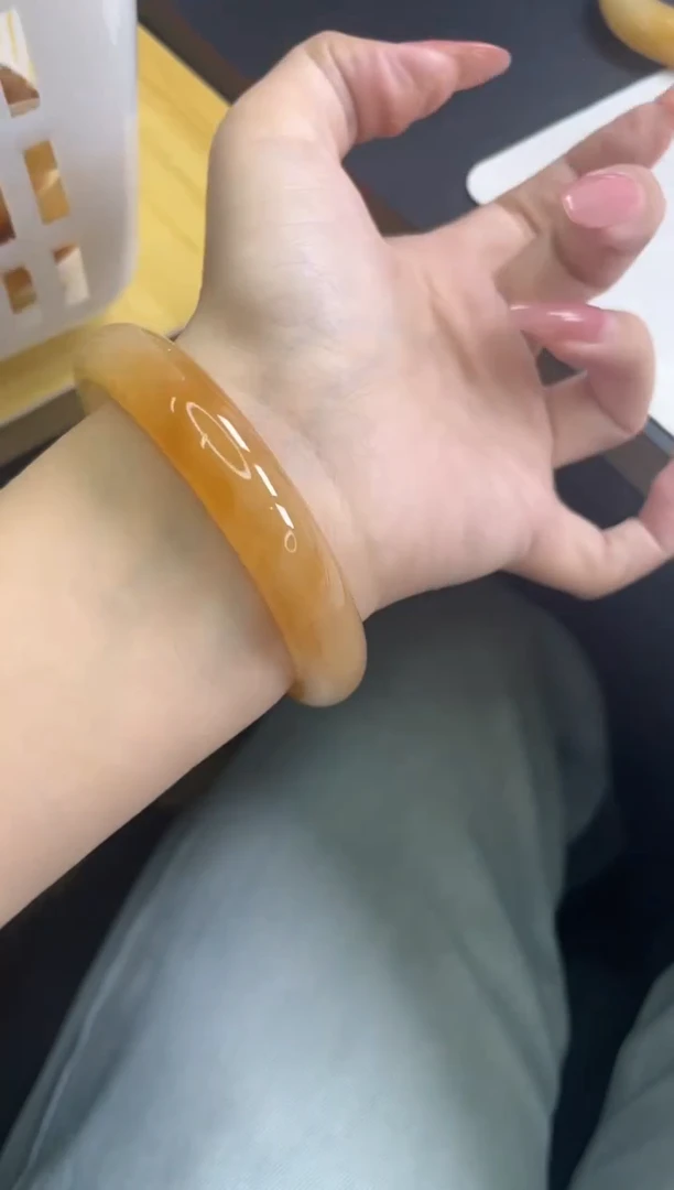 【闪购商品】石英质玉手镯未镶嵌407/63.1