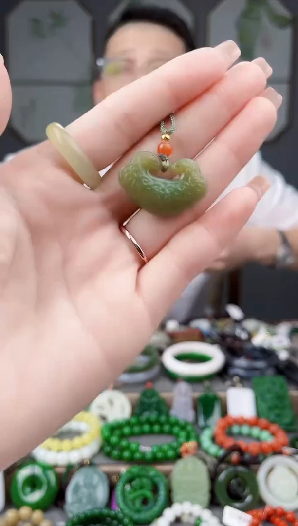 颈饰未镶嵌和田玉多样性发货拍一单发一个多样性发货拍一单发一个