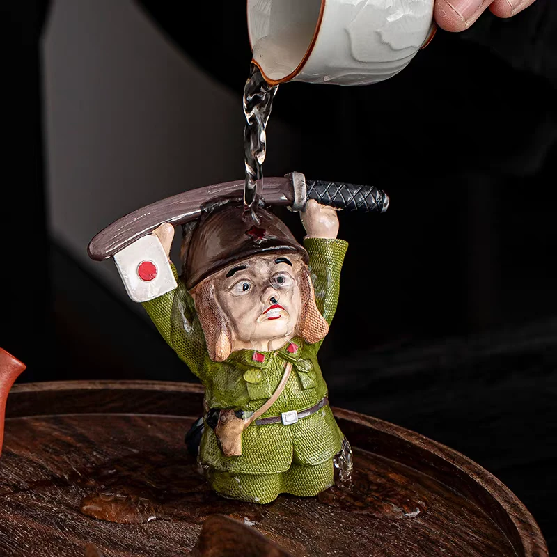 日本人下跪投降造型变色茶宠茶桌茶盘装饰品茶具配件陶瓷创意