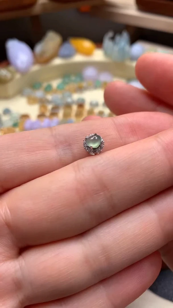 【闪购商品】翡翠颈饰银S925镶嵌翡翠桃心