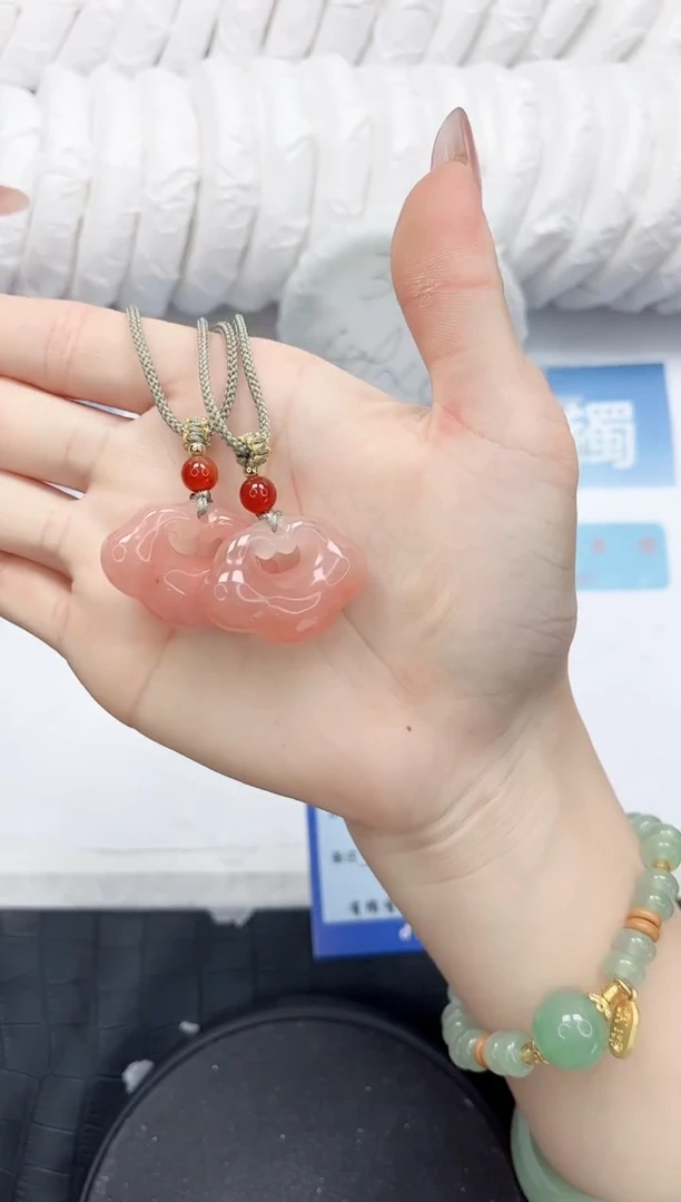 石英质玉手镯未镶嵌555