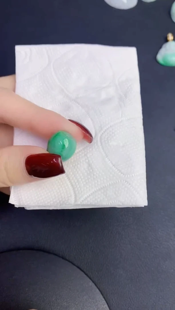 颈饰未镶嵌翡翠缅甸天然翡翠A货