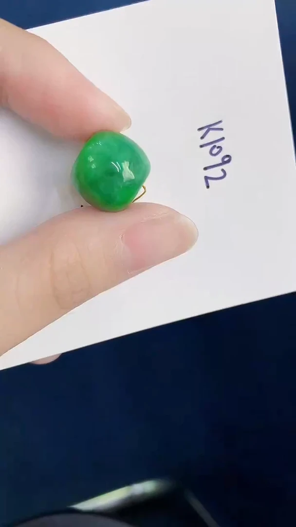 颈饰未镶嵌翡翠天然翡翠缅甸A货