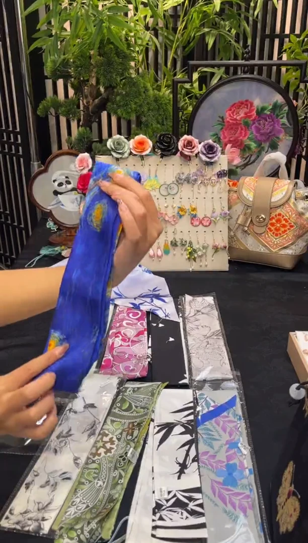 织绣C***苏非遗苏绣手工饰品
