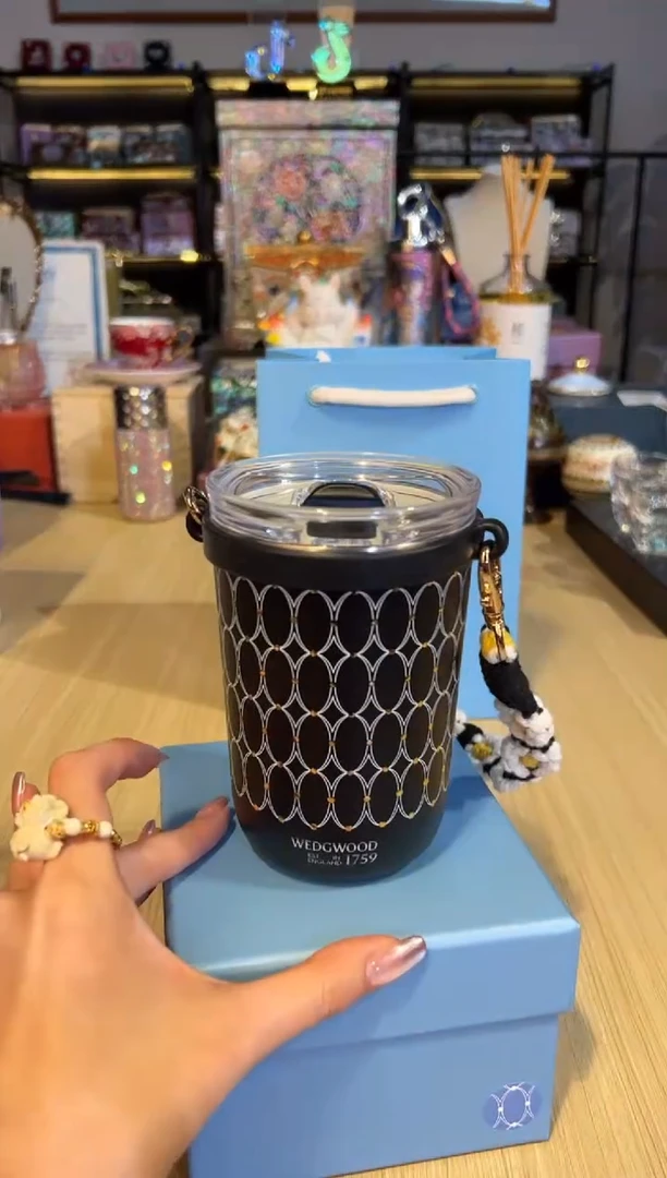 51威基伍德.金粉年华曜石黑随行杯350ml（1082219）