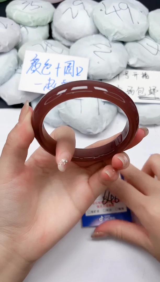 未镶嵌手镯石英质玉A46/6465