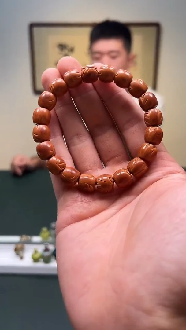 桃核手串10.5mm+龙纹桃核直切微倒角单圈