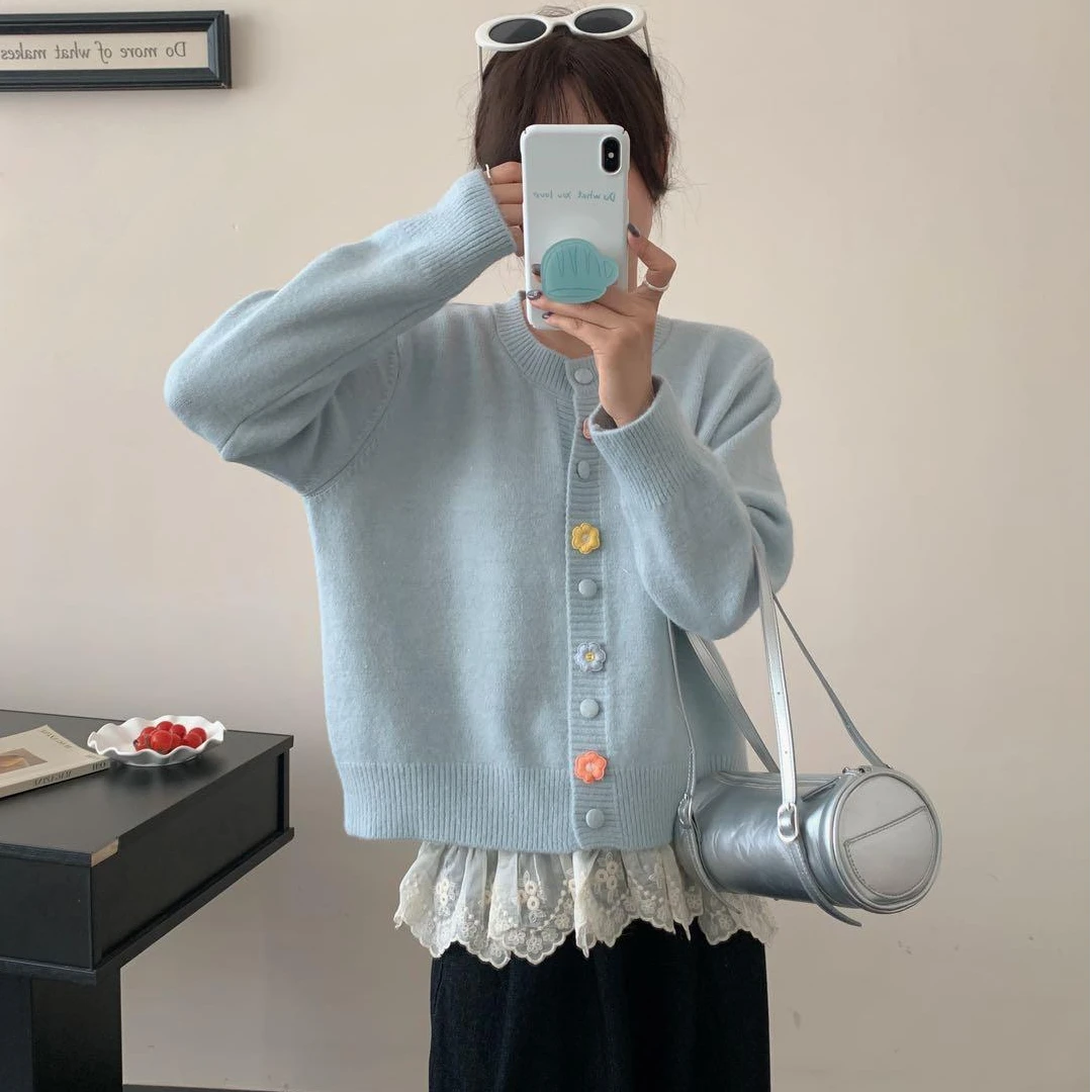 温柔风花朵扣子针织开衫女秋冬新款高级感气质减龄毛衣外套上衣