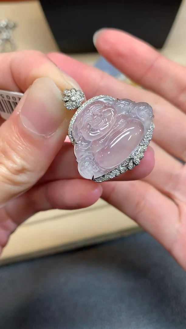 【闪购商品】翡翠颈饰18K金镶嵌佛公【无服务费】