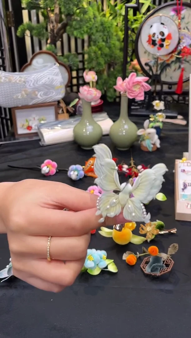 织绣y*n非遗苏绣饰品