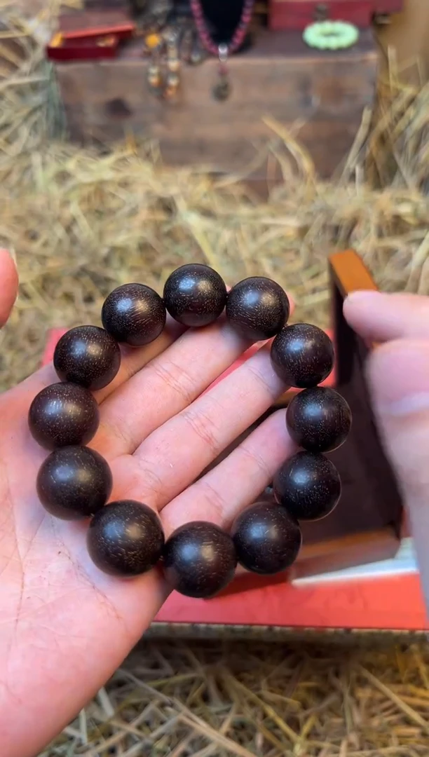 精美手串无礼盒（）