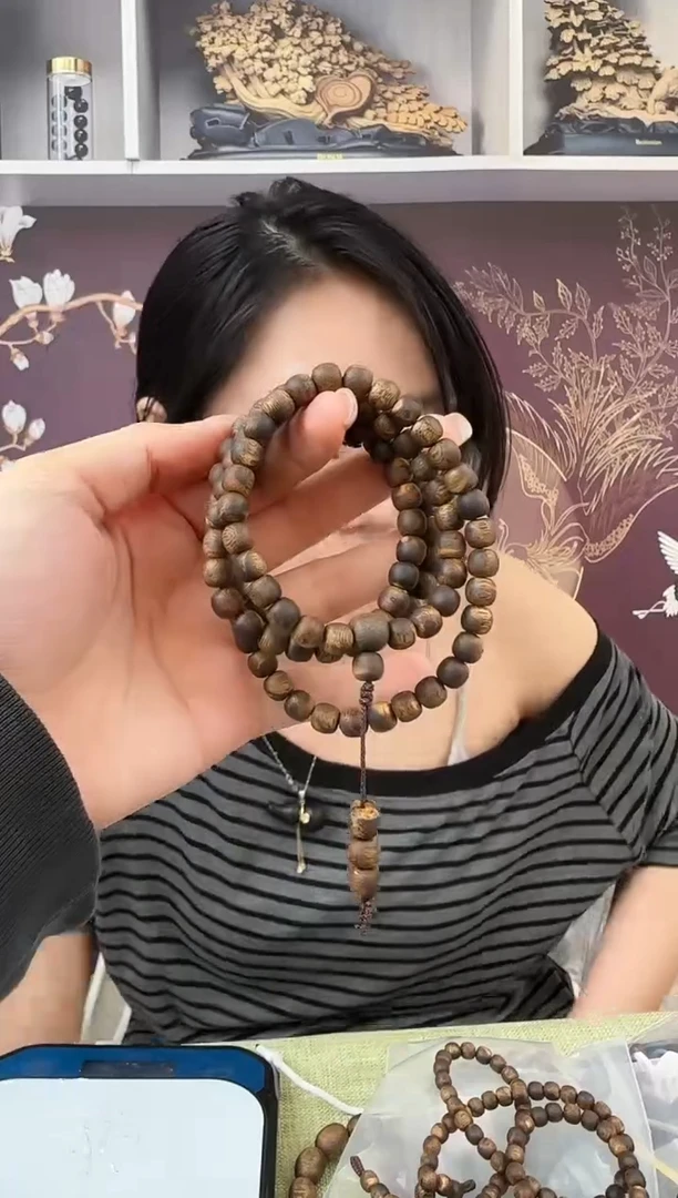 沉香手串布****?0.7苹果珠多圈白棋