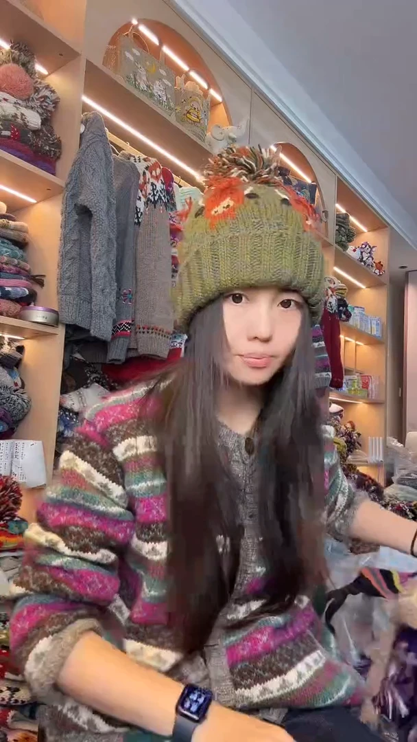 绵羊毛小怪翻边帽