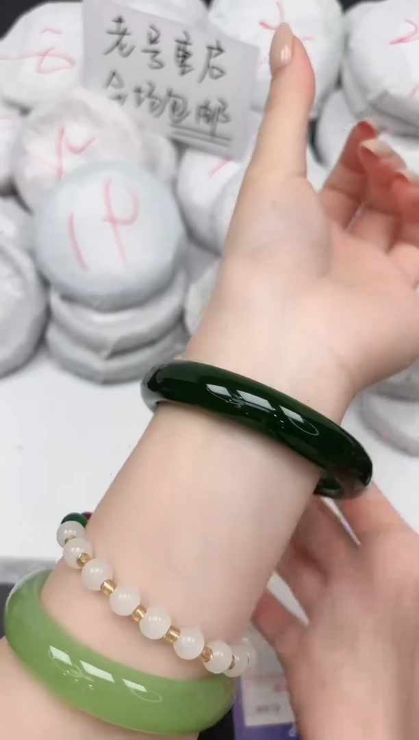 未镶嵌手镯石英质玉265/6566