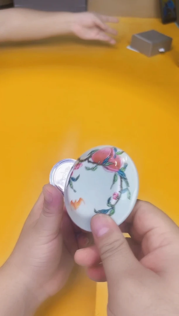 瓷片红石刘洗面奶