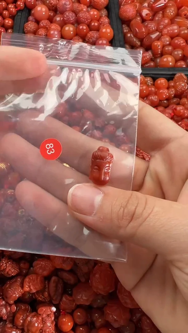 【闪购商品】南红玛瑙颈饰未镶嵌1