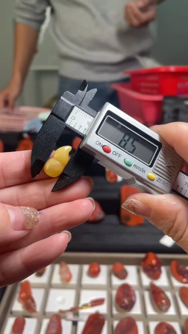 【闪购商品】蜜蜡裸石未镶嵌73 葫芦