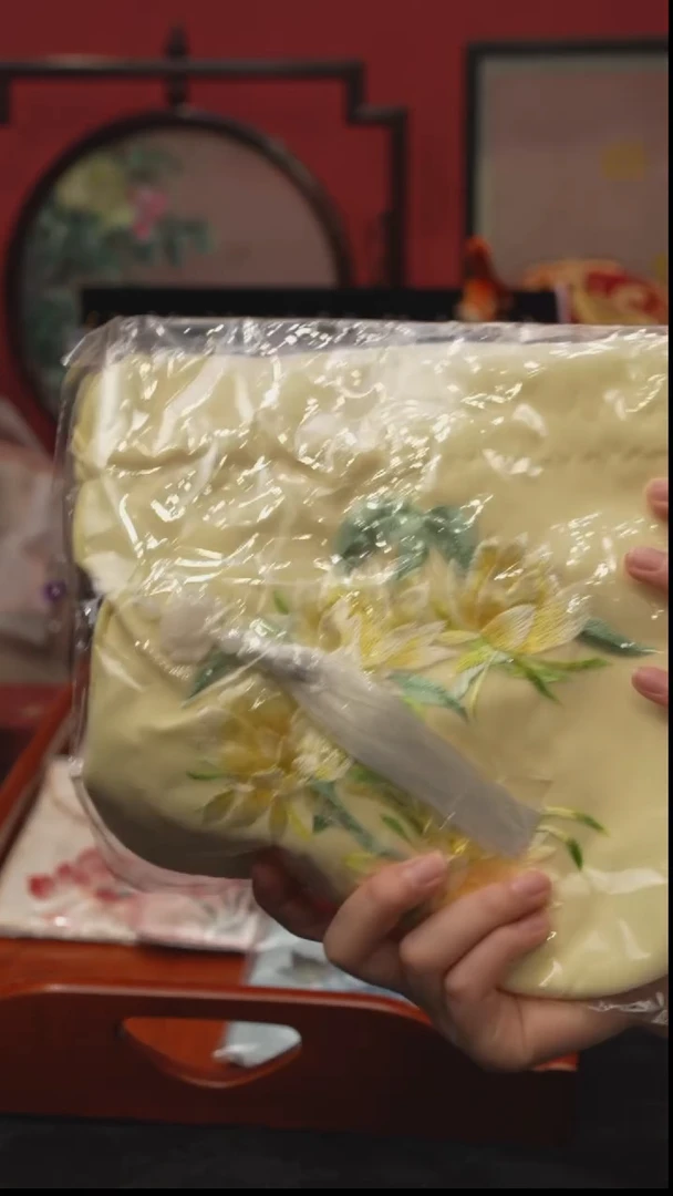 刺绣非遗苏绣绒花手工饰品