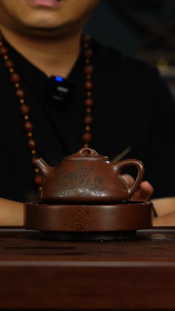 茶壶紫砂张**rM40文革石瓢壶