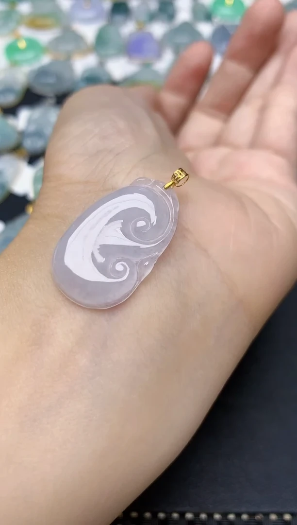 翡翠18K金镶嵌颈饰天然缅甸A货翡翠