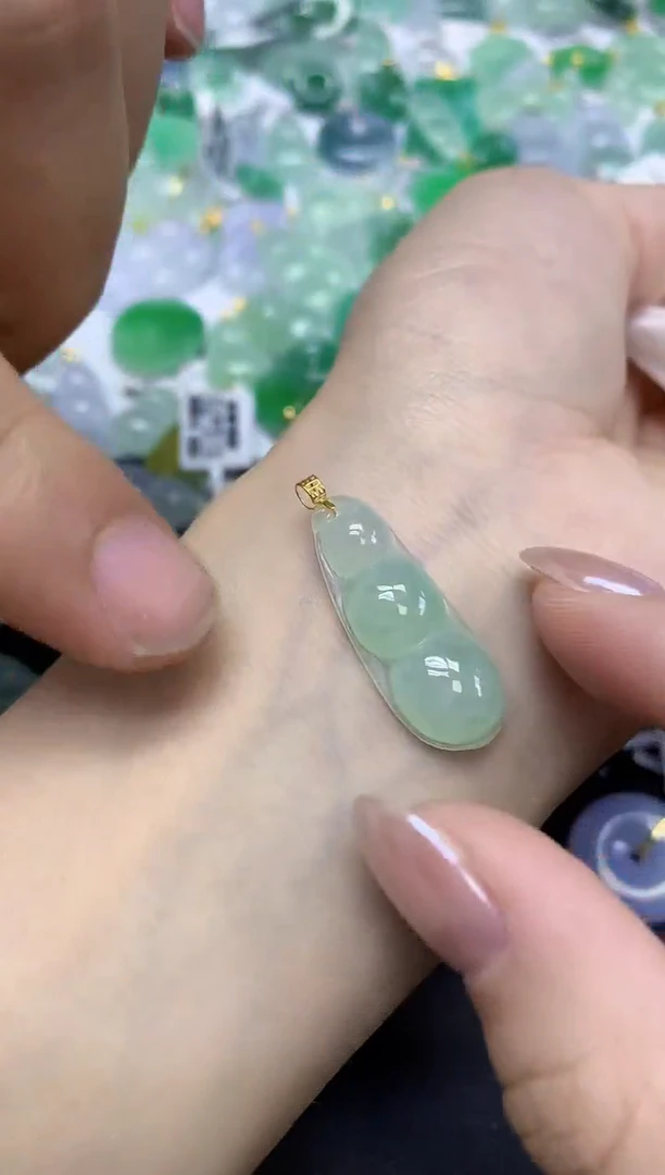 颈饰18K金镶嵌翡翠天然缅甸翡翠A货百元以上9元证书费自理