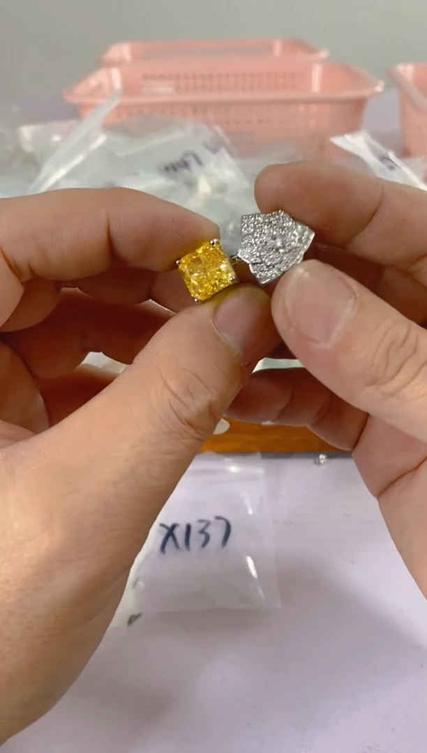 【闪购商品】水晶颈饰银S925镶嵌X137红宝，蓝宝，多样性发一件赠链