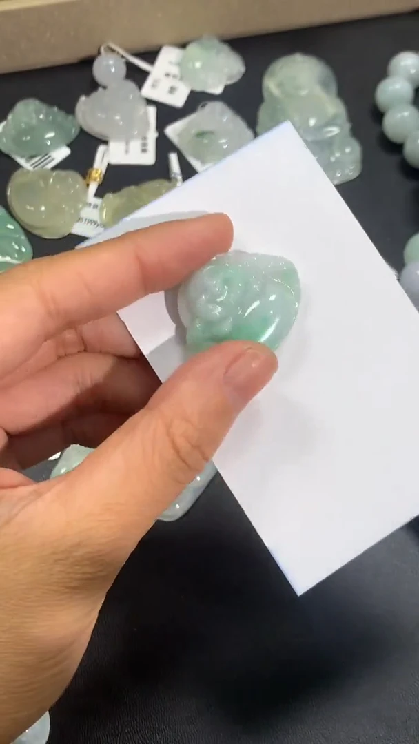 颈饰未镶嵌翡翠1