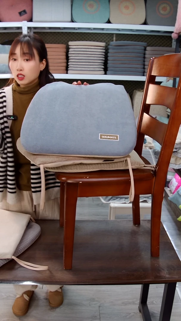 布平绒刺绣：灰色4个