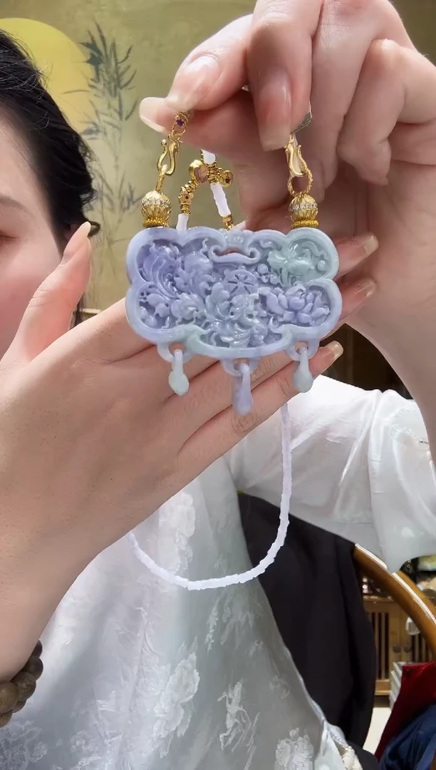 颈饰未镶嵌翡翠吊坠