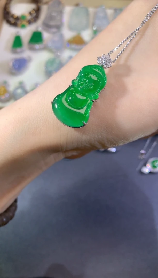 吊坠(不含链)18K金镶嵌翡翠114-宝宝佛（不含链扣