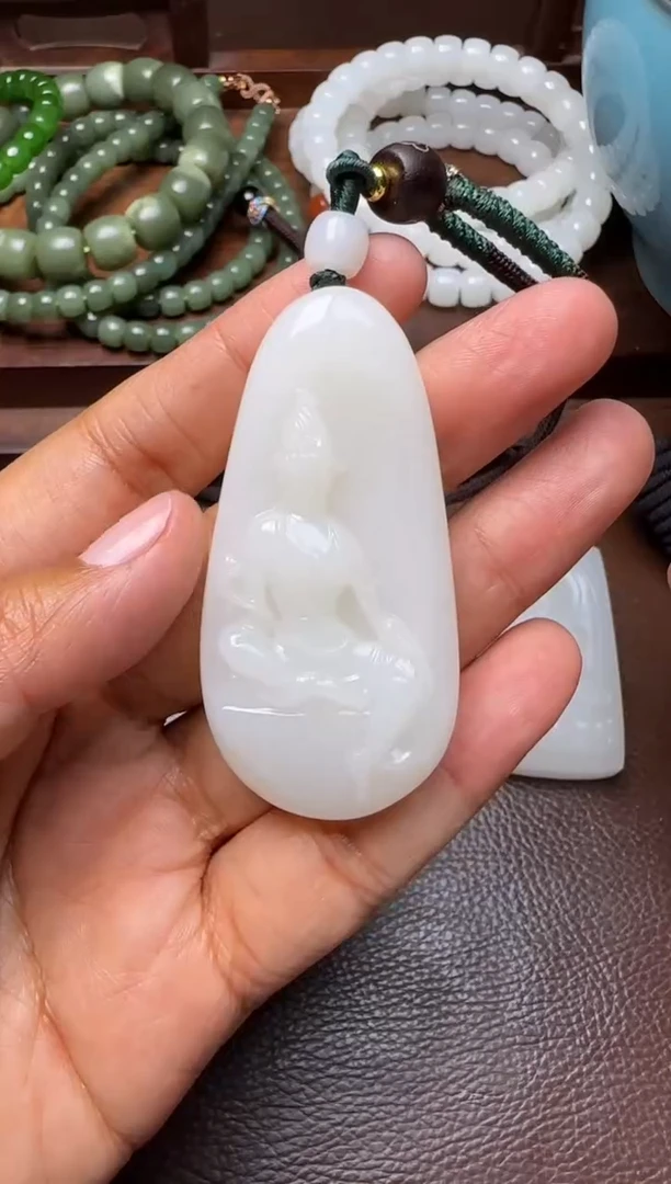 未镶嵌和田玉挂件和田玉挂件