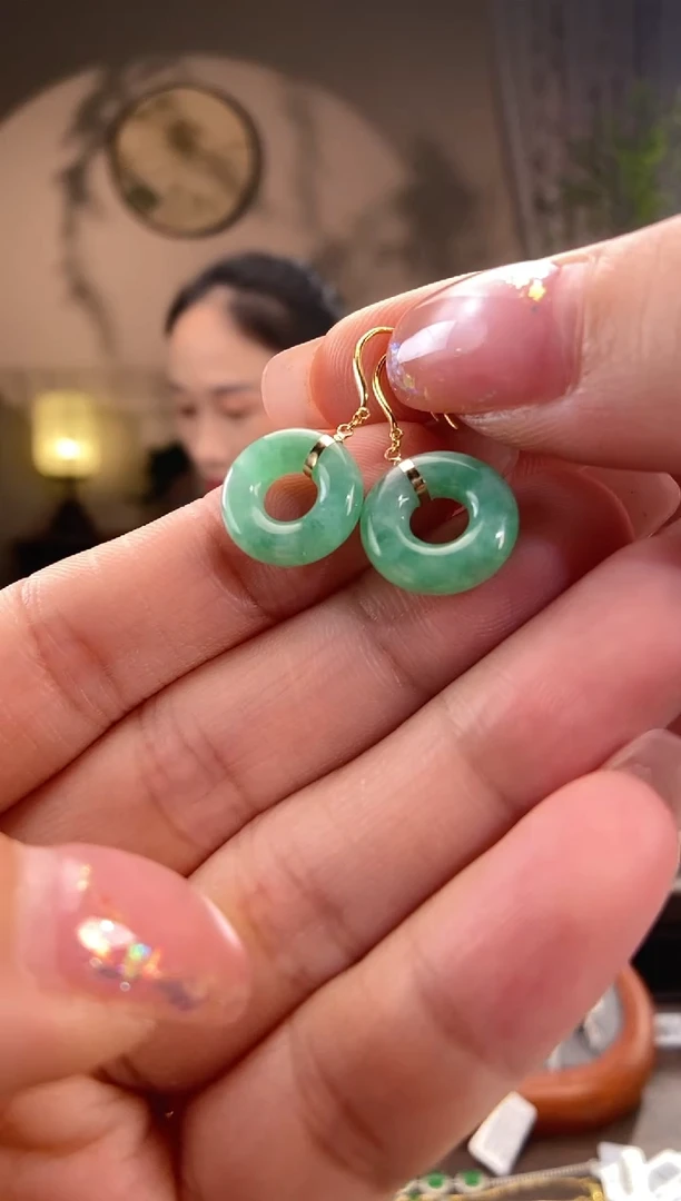 翡翠18K金镶嵌吊坠(不含链)耳饰一对