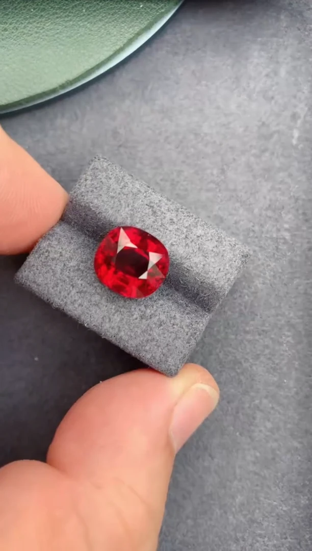 未镶嵌裸石碧玺5.7ct 卢比来碧玺