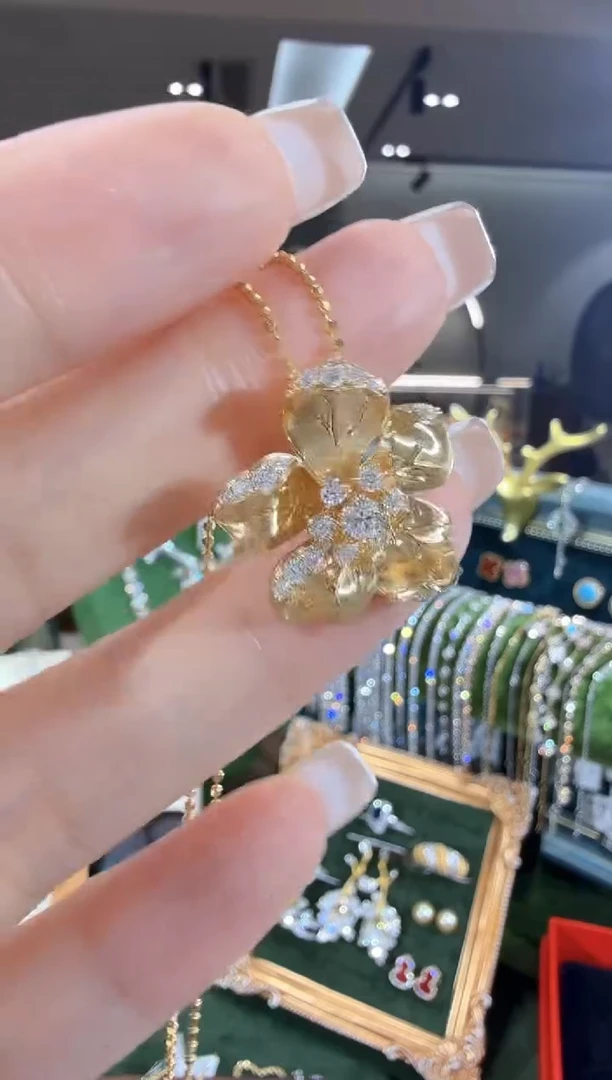 吊坠(不含链)18K金镶嵌钻石幸*星吊坠