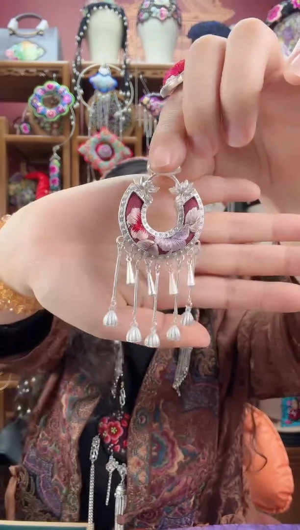 刺绣项链36甜甜家