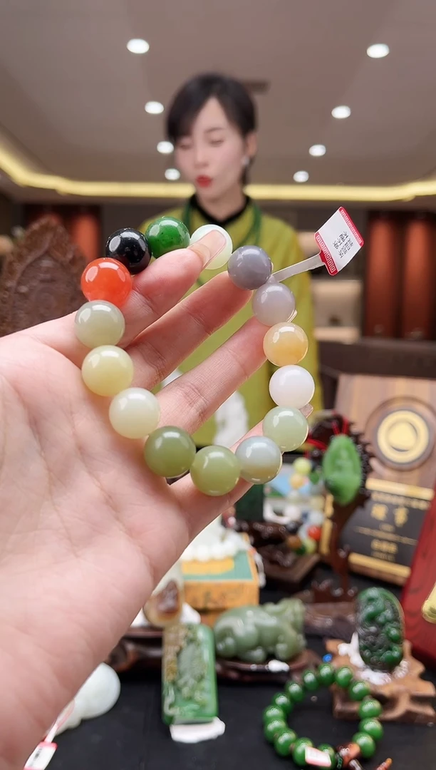 颈饰未镶嵌和田玉18db14