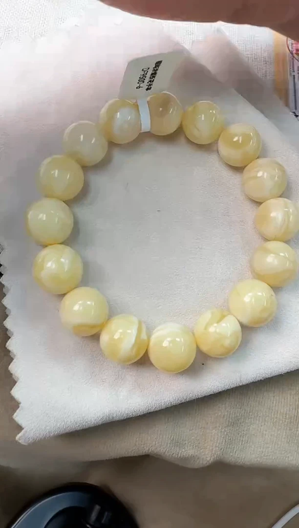 手串蜜蜡未镶嵌图*蜜蜡手串