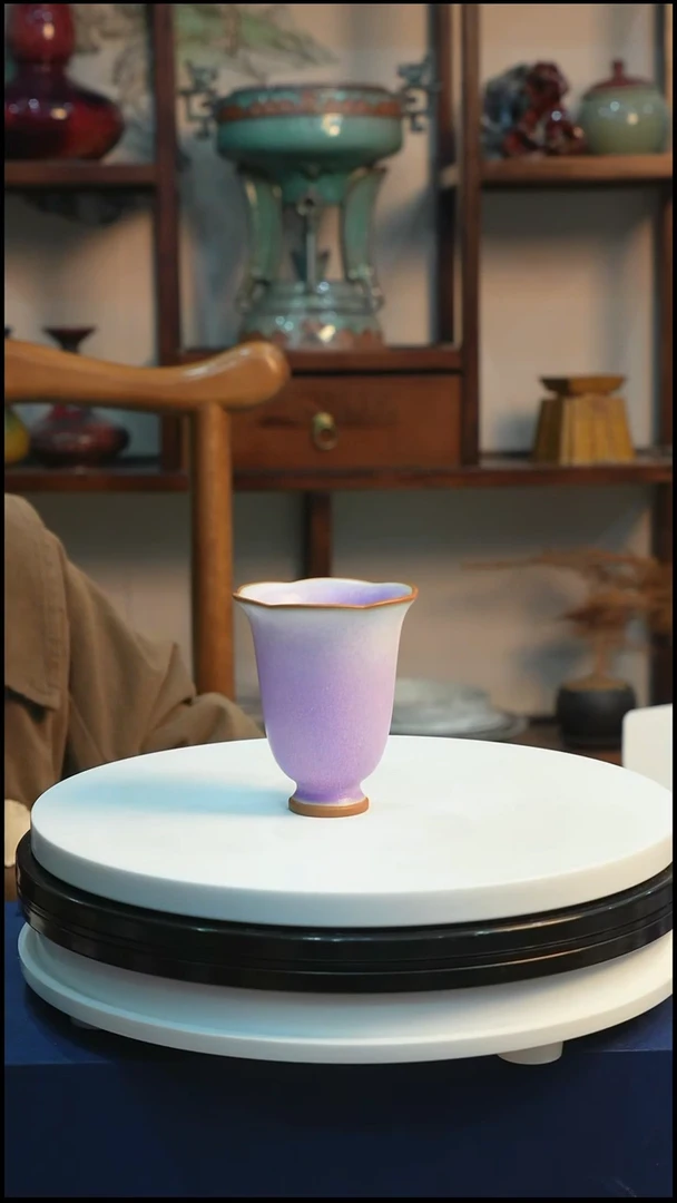 钧瓷渐变香芋紫釉花瓣杯