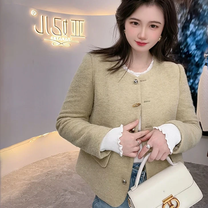 春冬季厚款显瘦减龄款高级外套简约小香风气质无限回购的宝藏单品