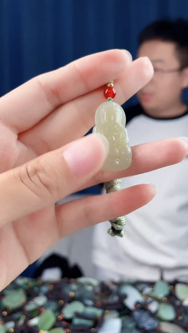 未镶嵌和田玉挂件拍一发一，多样性发货