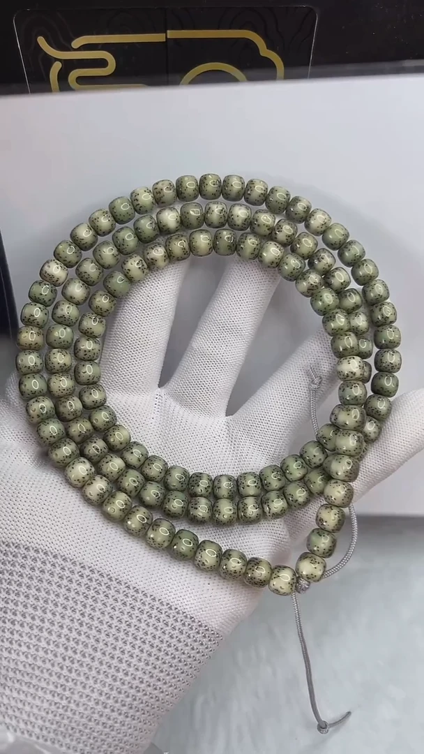 手串星月菩提小驼包8x7.c603
