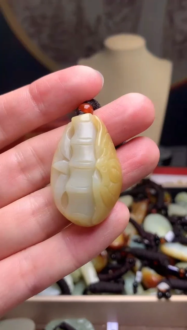 颈饰未镶嵌和田玉新疆料青海料清水和田玉吊坠