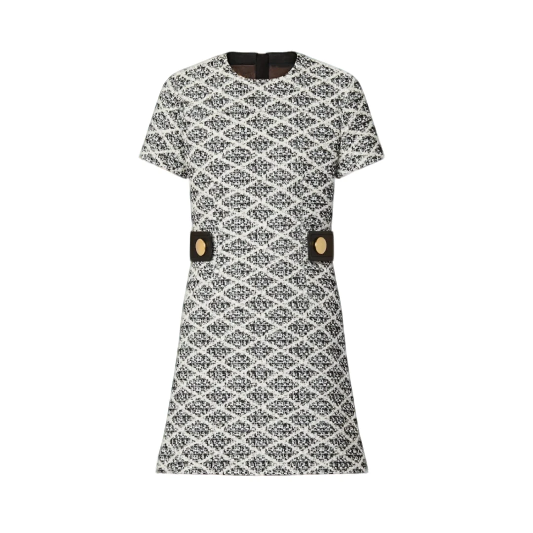 YUNAQIU2025年1夏天2628新款时尚休闲显瘦甜美夏季气质连衣裙