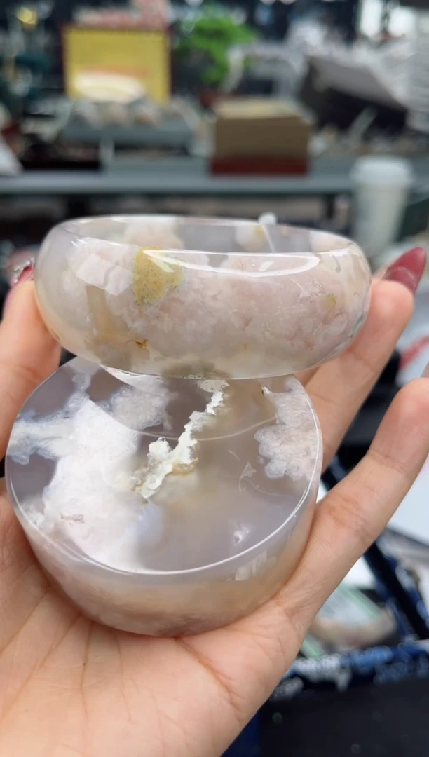 【闪购商品】石英质玉手镯未镶嵌62圈口（赠品镯心）3545051