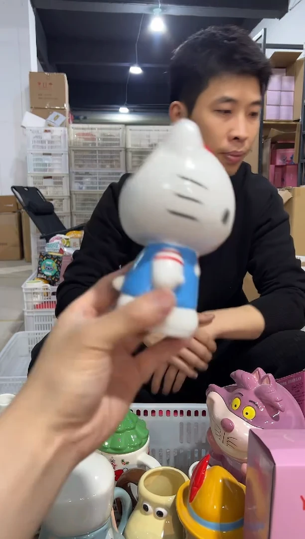 【闪购商品】杯陶瓷条纹kt笔筒微瑕