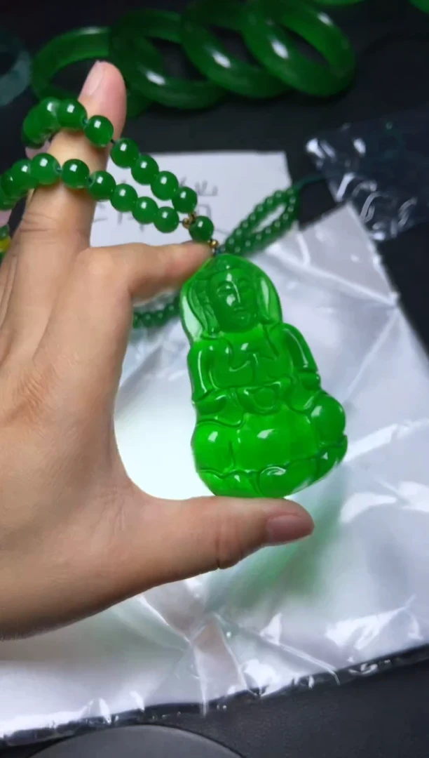 翡翠未镶嵌项链大观音AAAAAAAAAA