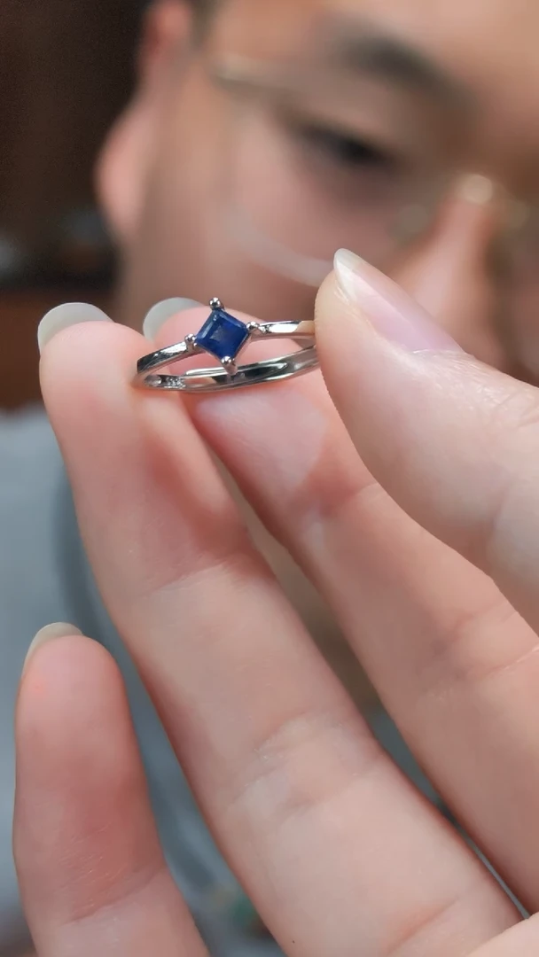 蓝宝石戒指银S925镶嵌S925银蓝宝石戒指CBGF