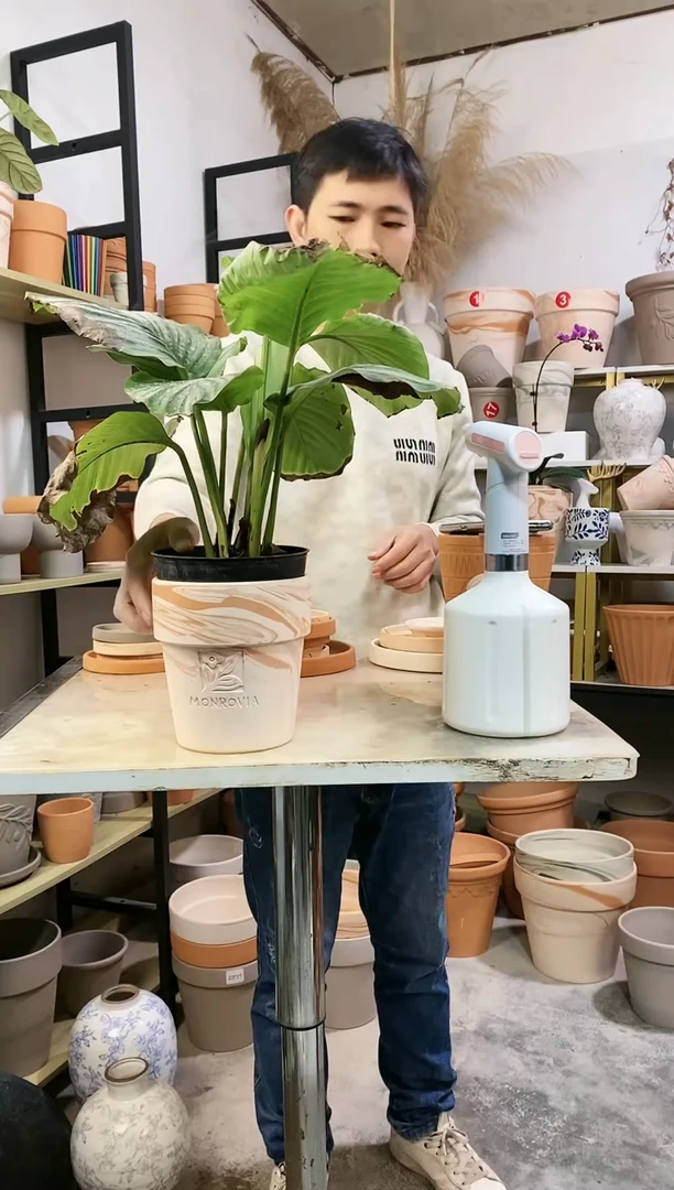 【闪购商品】红陶14.5*16玛奇朵反比例 1盆无托