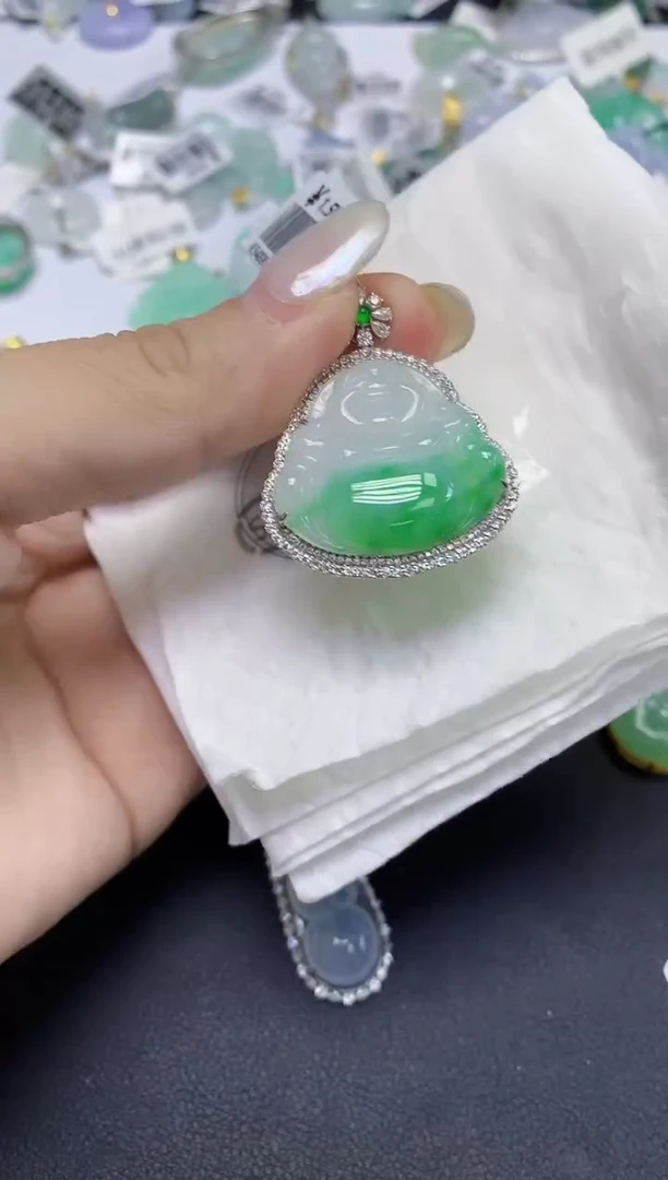 颈饰18K金镶嵌翡翠天然缅甸翡翠A货百元以上9元证书费自理